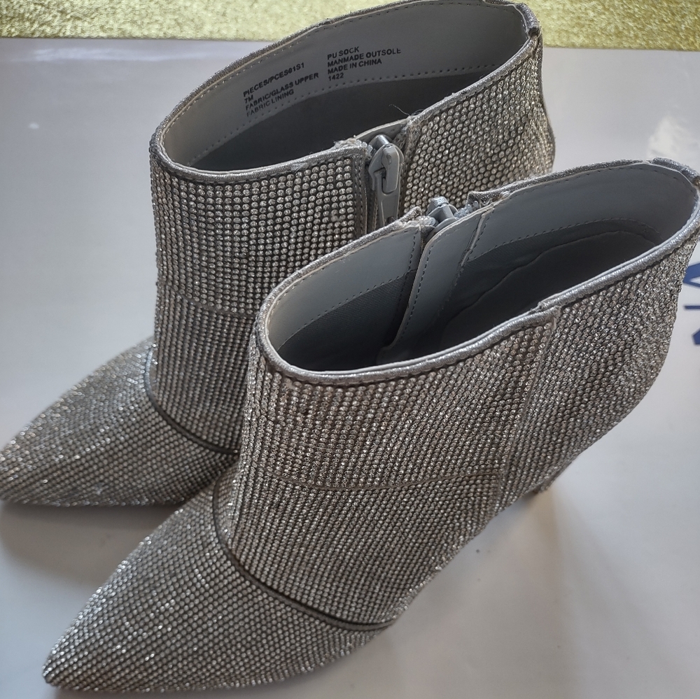 Steve Madden women's shoes size 7us